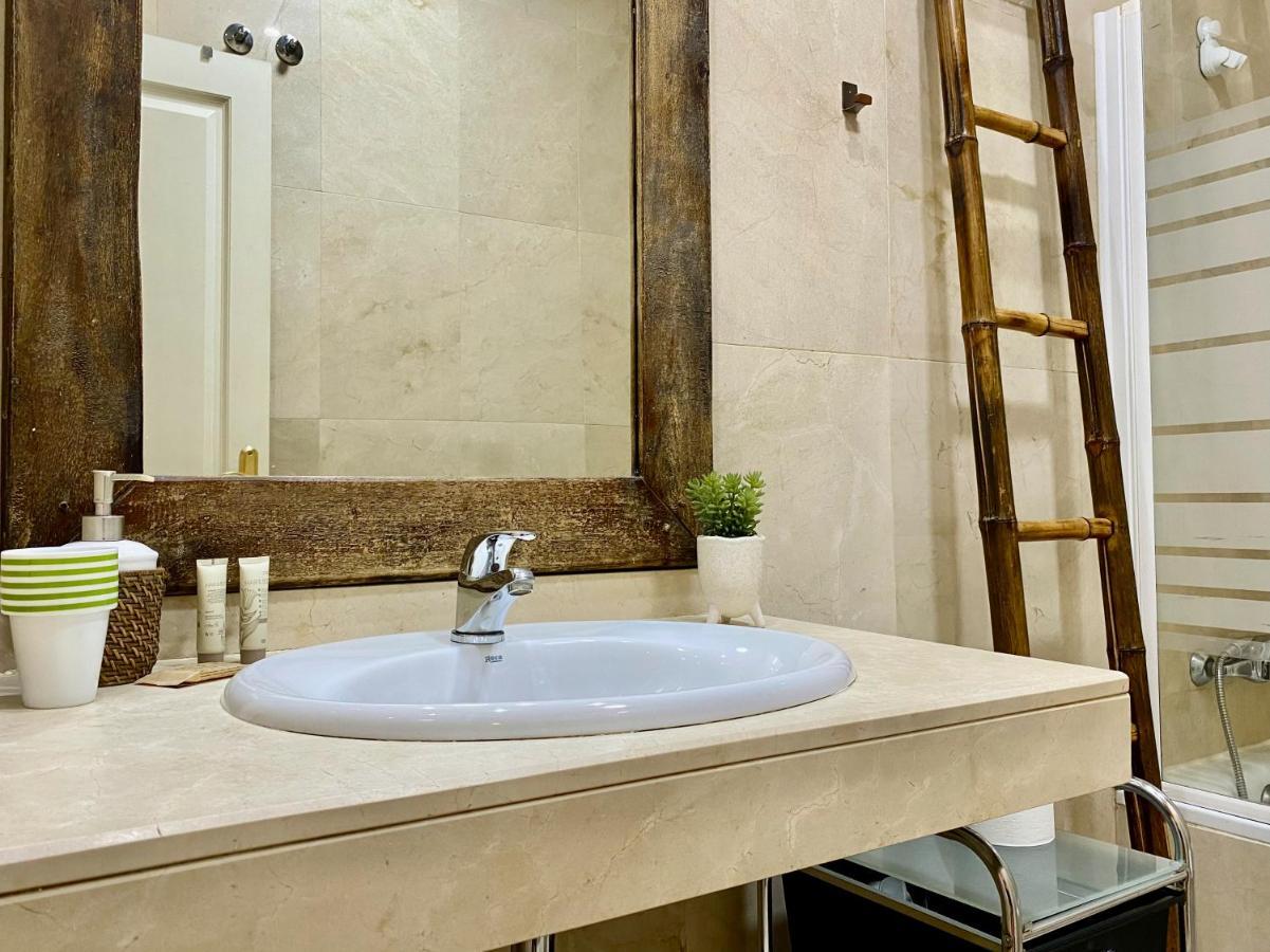 Charming Gran Via VI Apartment Madrid Exterior photo